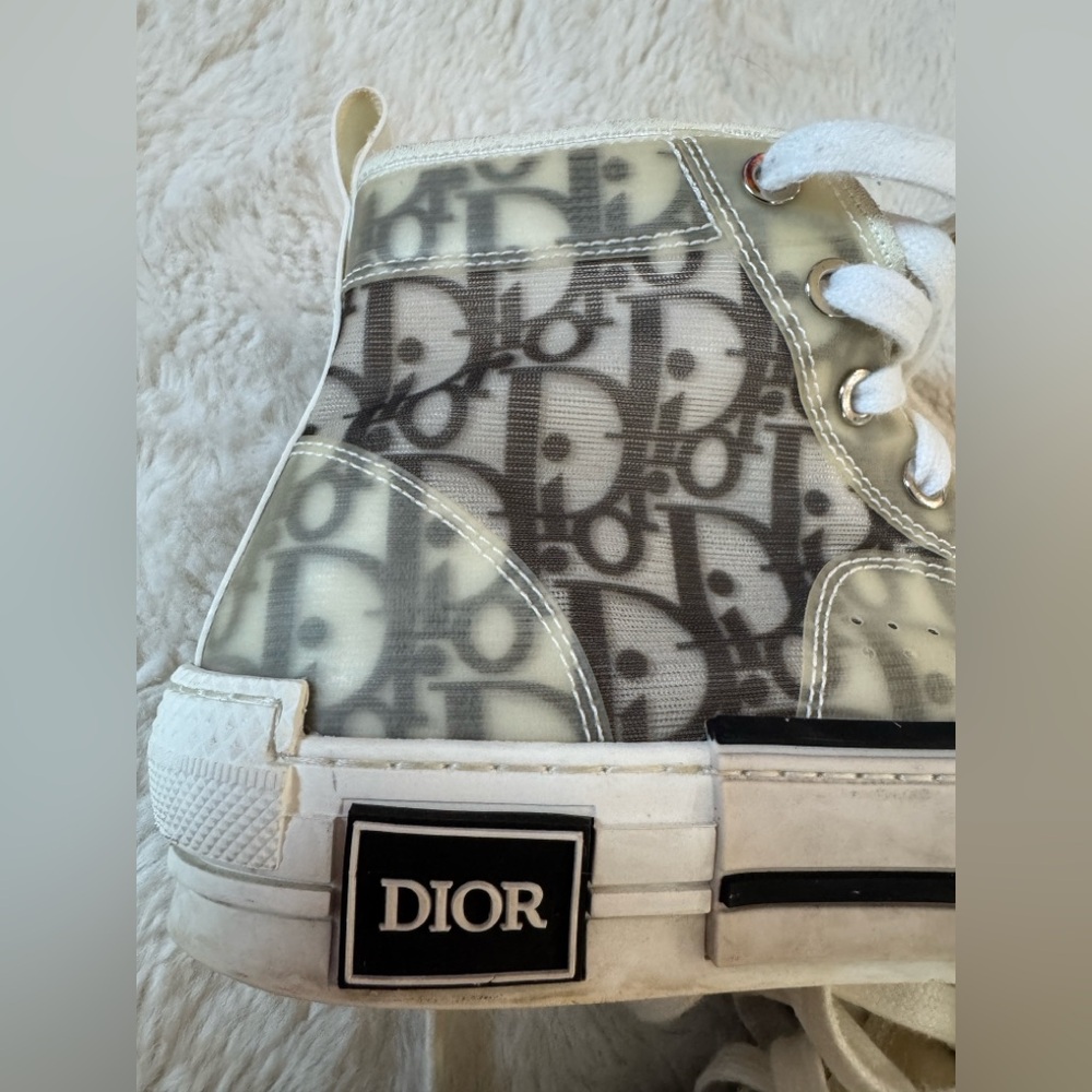 Dior B23 High-Top Sneakers in White and Black - Picture 4 of 12